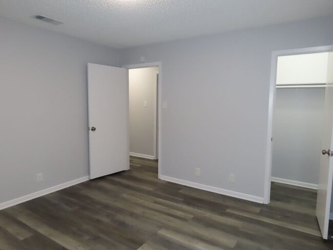 Building Photo - Whitehouse ISD - 3 Bedroom, 2 Bath Duplex, Lawn Care Provided!