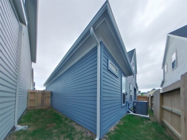 Building Photo - 22703 Terrazzo Dr