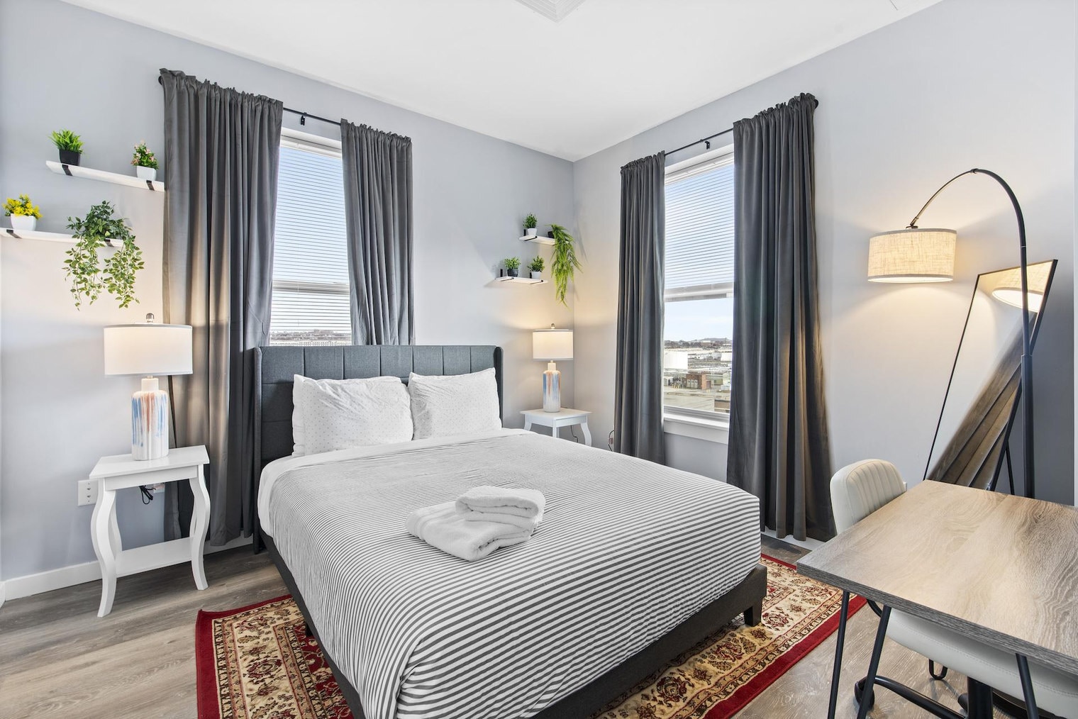 Building Photo - 95 Broadway-SI ID1240399P