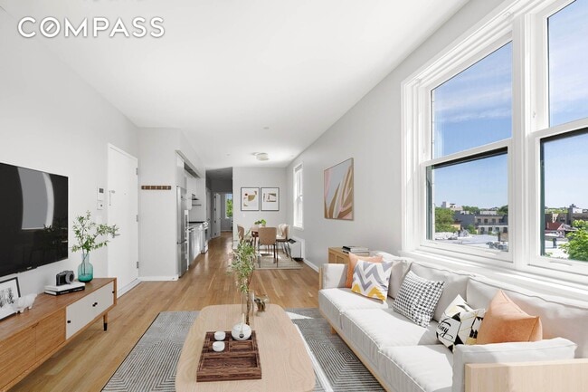 Building Photo - 195 Hawthorne St