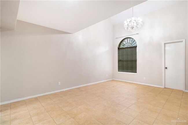 Building Photo - 3113 S Casa Linda St