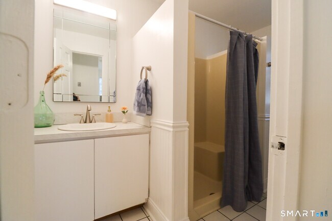 Building Photo - 51 Franklin St