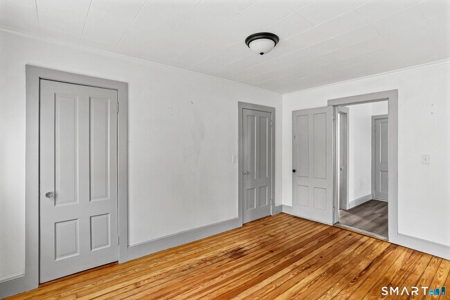 Building Photo - 63 Reynolds St