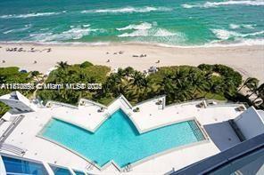Building Photo - 17001 Collins Ave