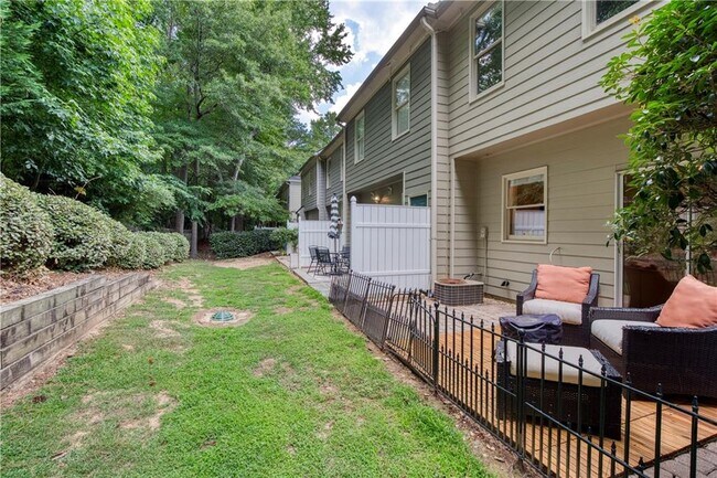 Building Photo - 1264 Harris Commons Pl