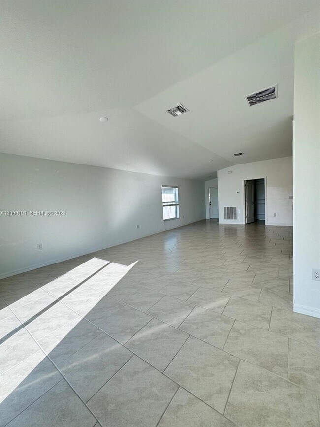 Building Photo - 17711 Paradiso Wy