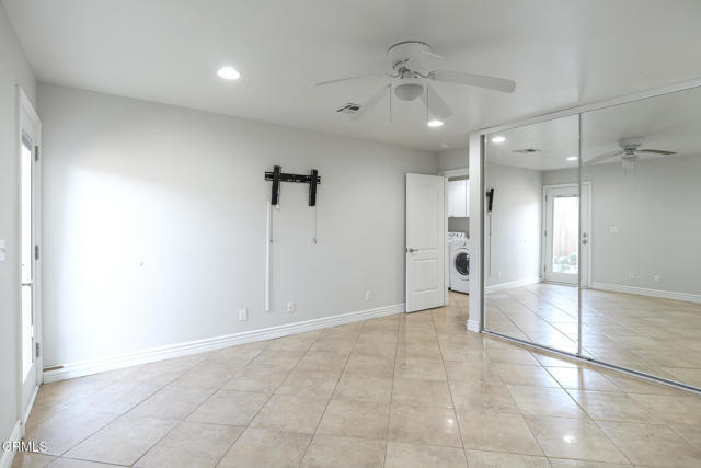 Building Photo - 121 Los Angeles Ave