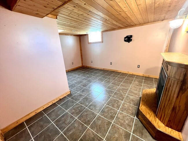 Building Photo - Sewickley - 3 Bedroom 2 Bathroom - Charmin...
