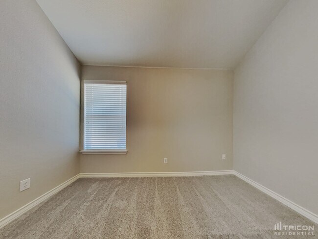 Building Photo - 1116 Monticello Dr