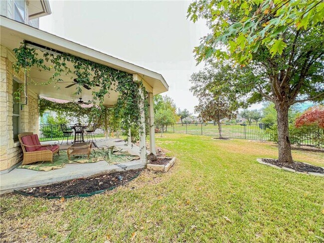 Building Photo - 1009 Hidden View Pl