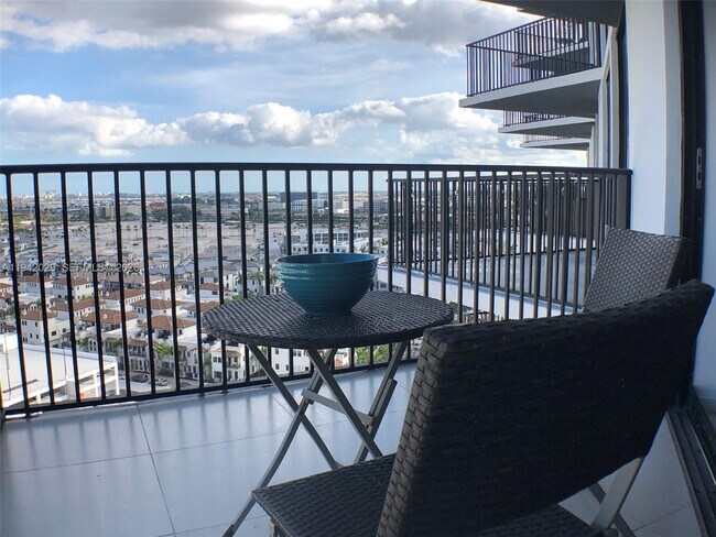 Building Photo - 5252 NW 85th Ave