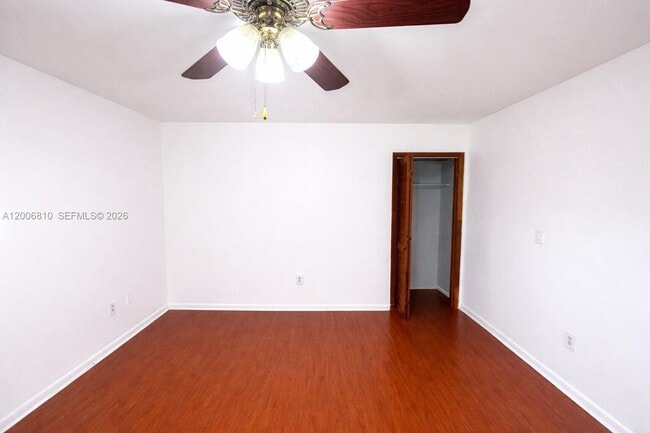 Building Photo - 3547 SW 24th St