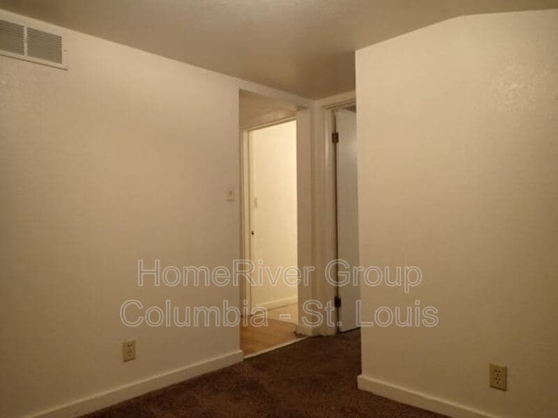Building Photo - 900 Dockery St