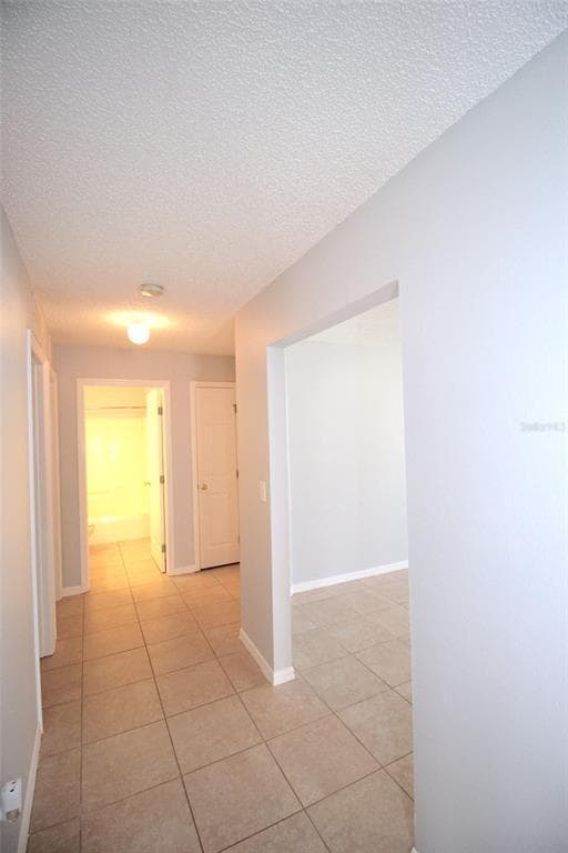 Building Photo - 12 Round Table Ln