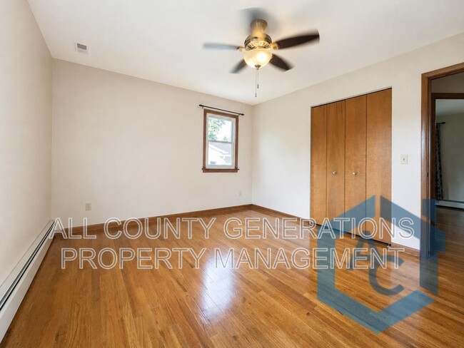 Building Photo - 2281 Weymouth Rd
