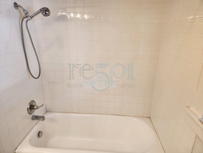 Building Photo - Forest Park School District!