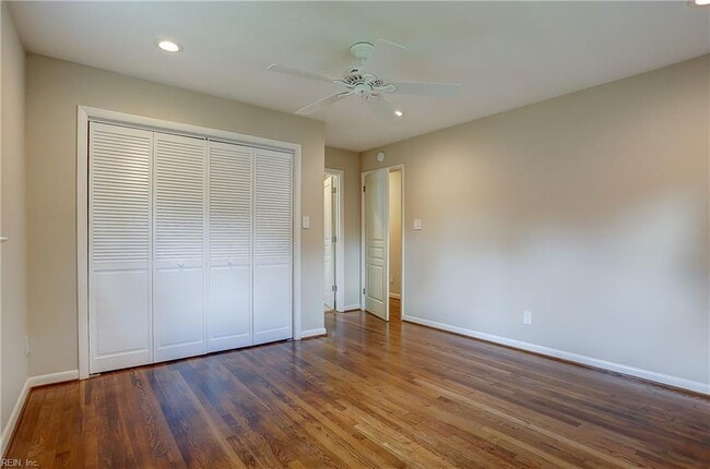 Building Photo - 949 General Beauregard Dr
