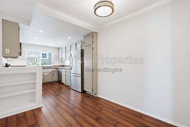 Building Photo - 4204 3rd Avenue