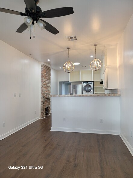 Living Room facing the kitchen - 2511 Banks St