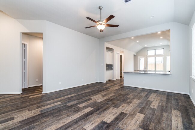 Building Photo - 27054 Golden Knoll Dr