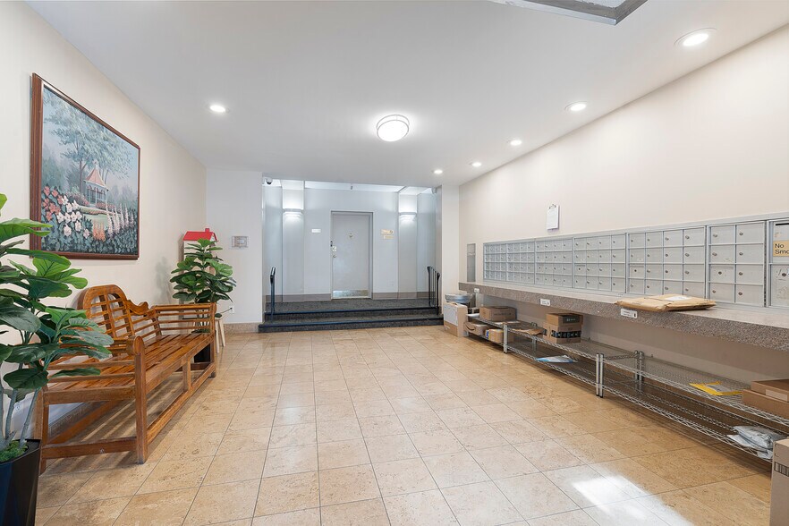 Building Photo - 1931 N Cleveland St