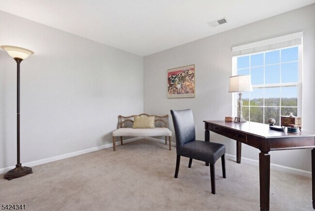 Building Photo - 263 Winding Hill Dr