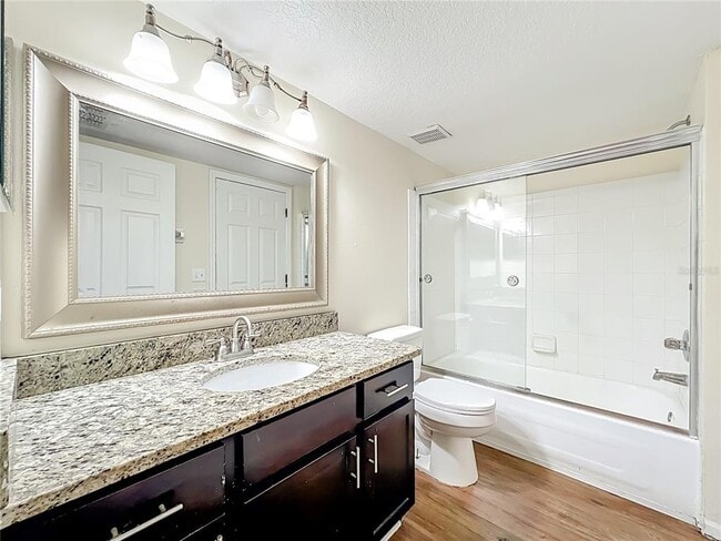 Building Photo - 713 Crest Pines Dr