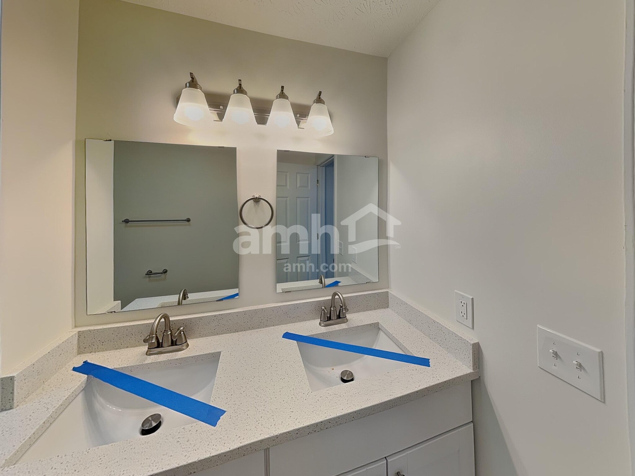 Building Photo - 201 Victorian Dr