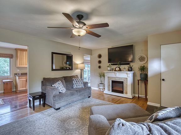 Building Photo - 4454 N 107th St