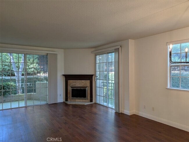 Building Photo - 24153 Del Monte Dr.