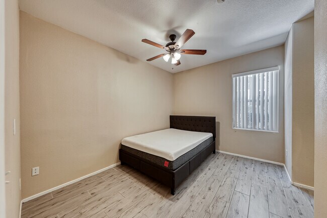 Building Photo - 673 Peachy Canyon Cir