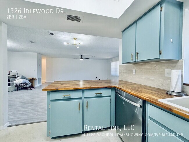 Building Photo - 1326 Idlewood Dr