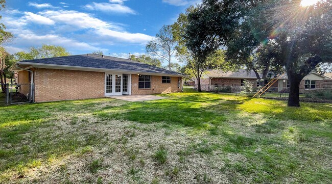 Building Photo - 3519 Midwest Dr