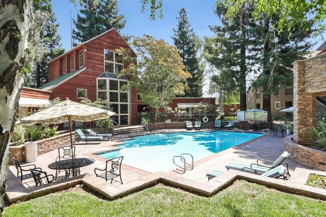 Building Photo - 764 Teatree Ct