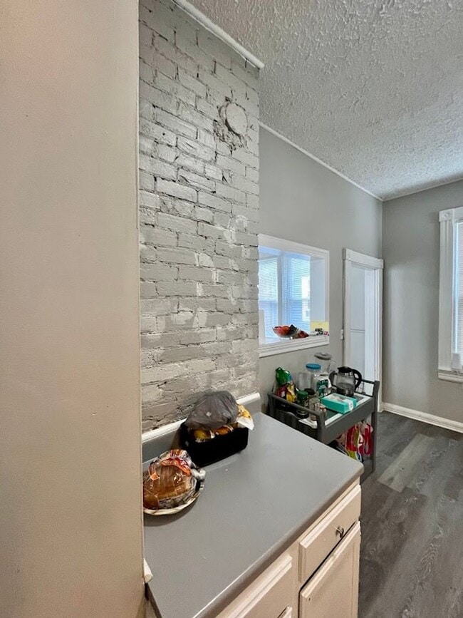 Building Photo - 120 65th St W