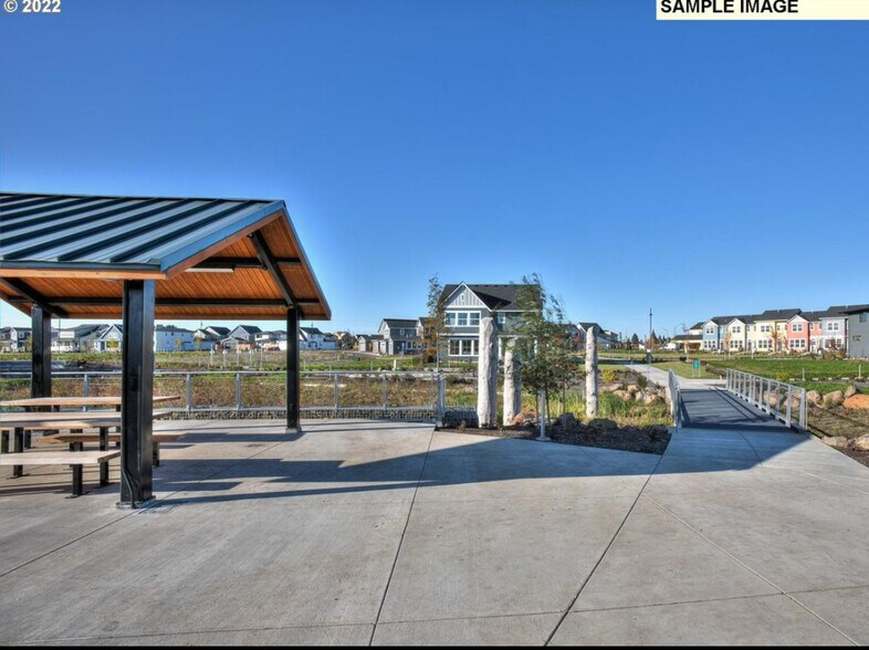 Building Photo - 8206 SE Leafhopper St