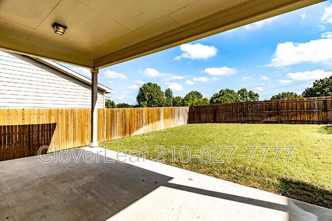 Building Photo - 255 Kinsley Wy