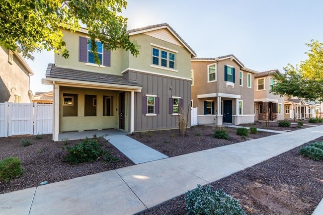 Building Photo - 3786 E Robert St