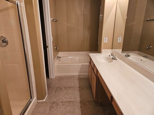 Building Photo - Incredible home in Bell West subdivision in Surprise