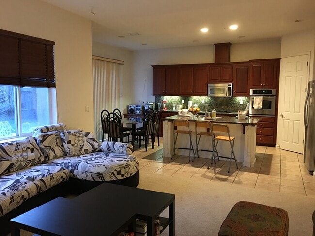 Building Photo - 3342 Park Ridge Dr