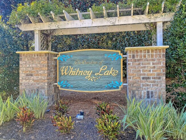 Building Photo - Whitney Lakes End Unit Townhome on Johns Island