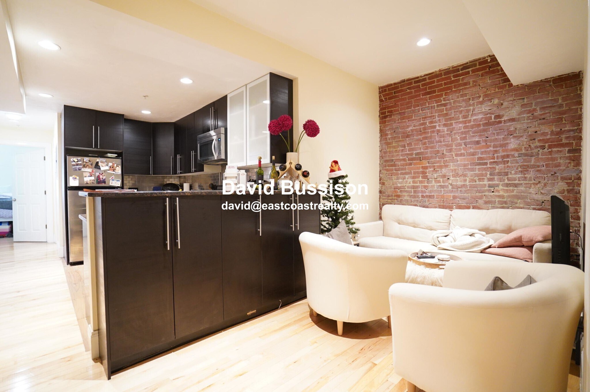 Building Photo - 1203 Beacon St