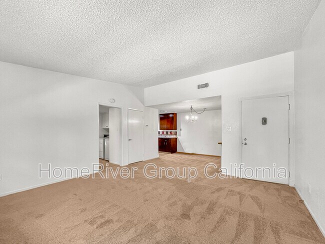 Building Photo - 3012 Sybil Way