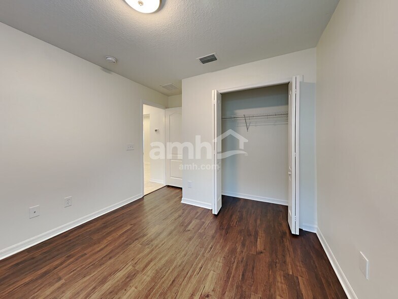 Building Photo - 927 Windton Oak Dr