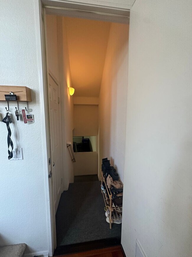 Building Photo - Stunning 3-Bedroom, 2.5-Bath Townhome in the Heart of Torrey Highlands – A Must-See!