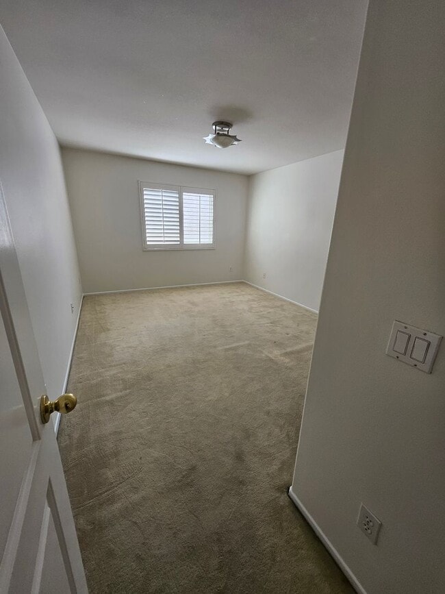 Building Photo - Cozy Bishop Ranch home!