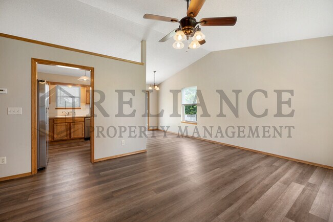 Building Photo - 1349 N Aksarben Ct