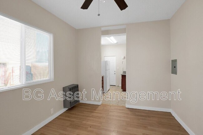 Building Photo - 916 Marin St