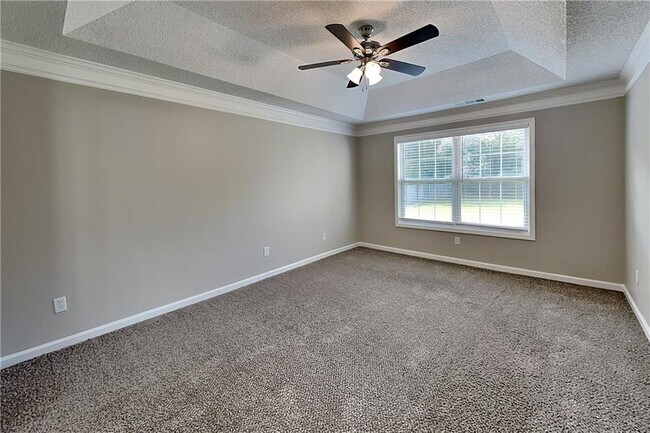 Building Photo - 705 Beranda Cir