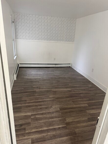 Building Photo - 1048 Birkbeck St